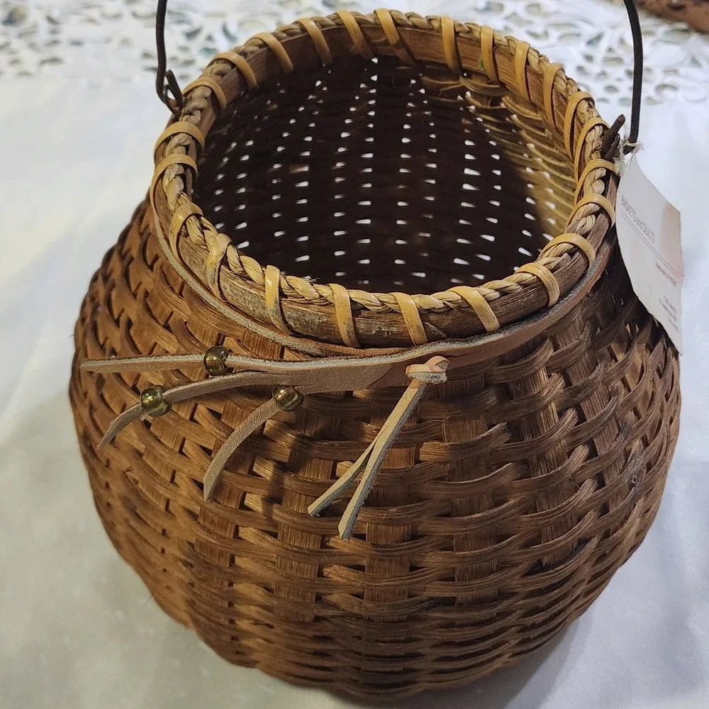 VTG Handmade Phoebe 1994 Woven Wood Basket Wire Handle Baskets and Quilts Ohio